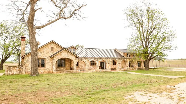 $1,100,000 | 240 Peterson Farm Road, Kerrville, TX 78028