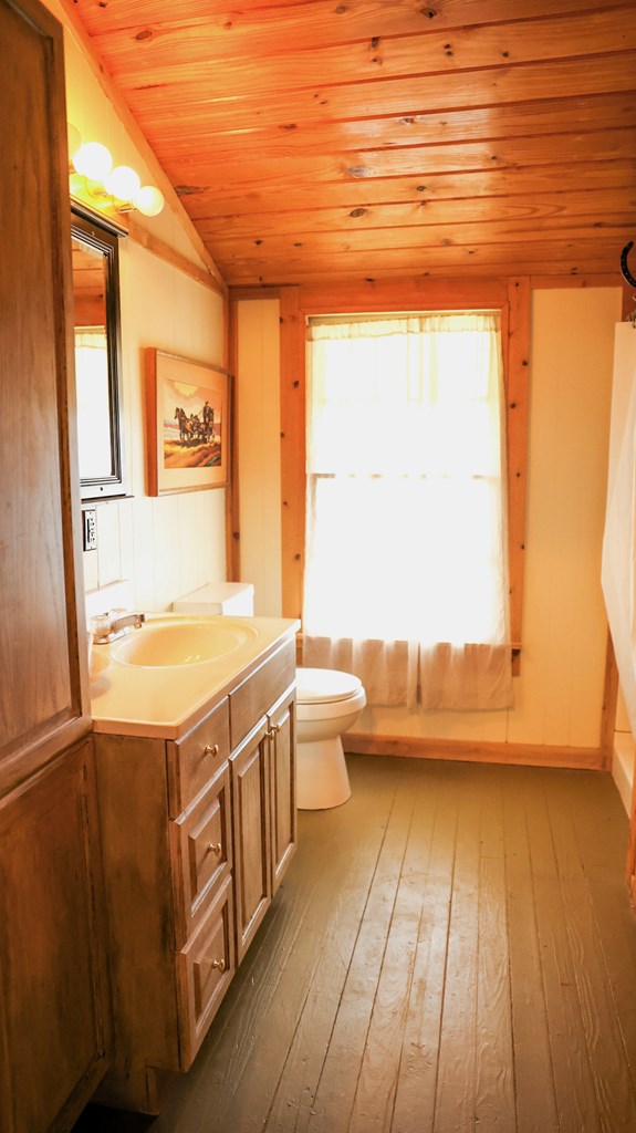 240 Peterson Farm Road Kerrville, TX 78028 - Photo 11 of 37