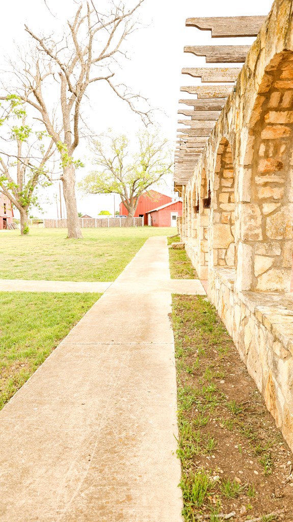 240 Peterson Farm Road Kerrville, TX 78028 - Photo 14 of 37