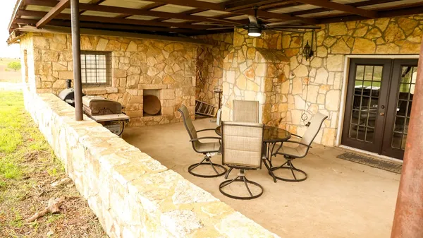 $1,100,000 | 240 Peterson Farm Road, Kerrville, TX 78028
