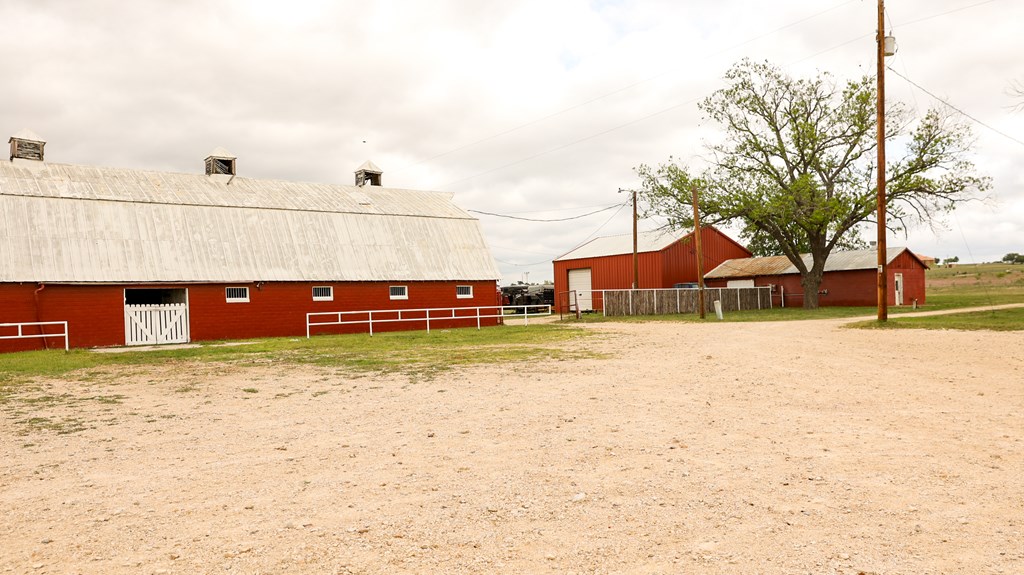 240 Peterson Farm Road Kerrville, TX 78028 - Photo 27 of 37