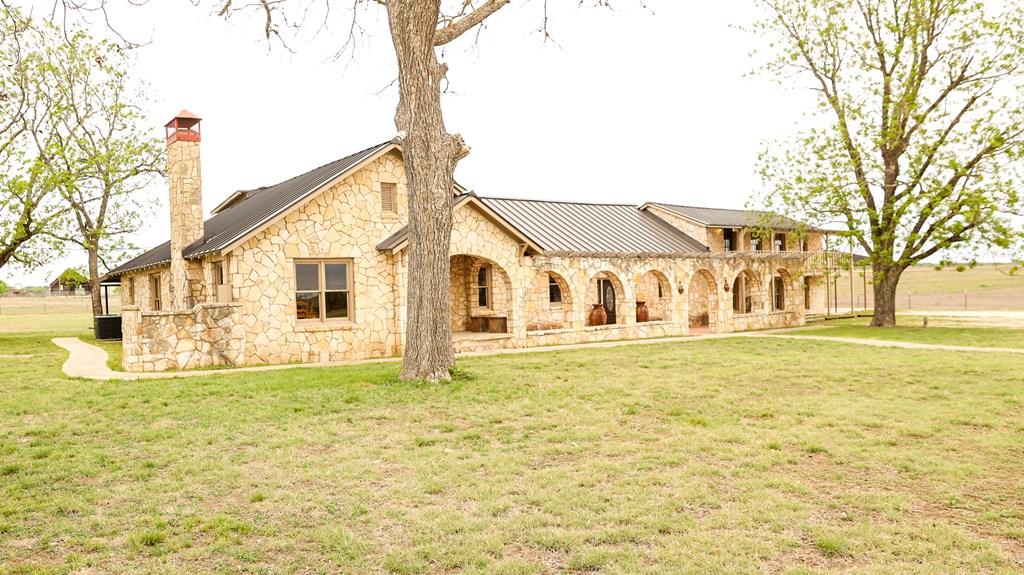 240 Peterson Farm Road Kerrville, TX 78028 - Photo 28 of 37