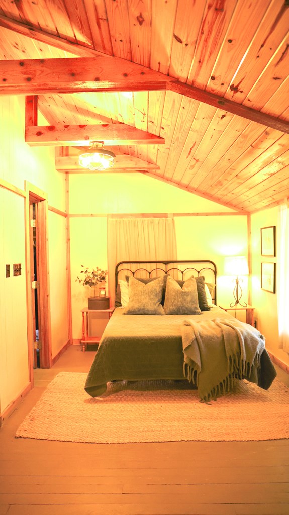 240 Peterson Farm Road Kerrville, TX 78028 - Photo 10 of 37