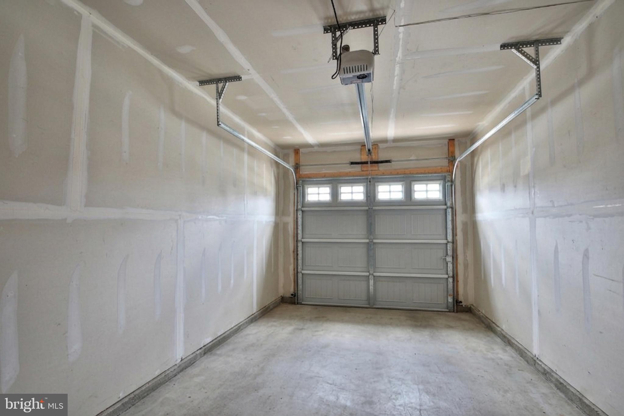 5059 Silver Oak Drive Rosedale, MD 21237 - Photo 32 of 43 an empty room with a empty space