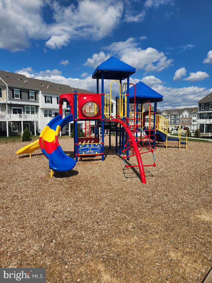 5059 Silver Oak Drive Rosedale, MD 21237 - Photo 40 of 43 an outdoor space with furniture