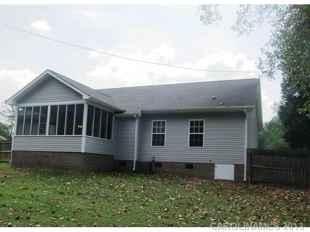 3101 Sunset Road Charlotte, NC 28216 - Photo 11 of 12 Gallery Image 11