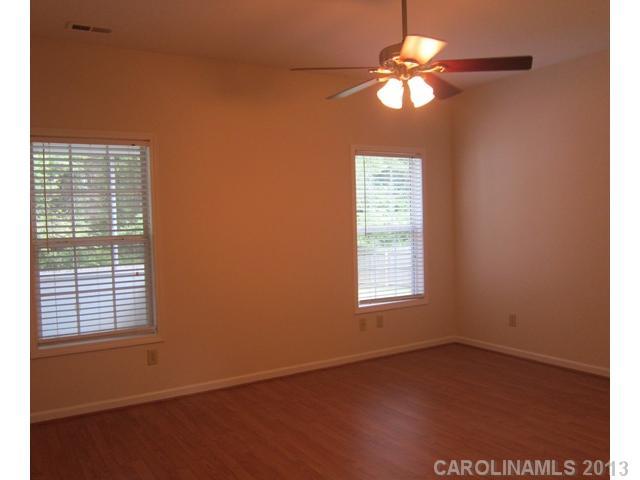 3101 Sunset Road Charlotte, NC 28216 - Photo 8 of 12 Gallery Image 8