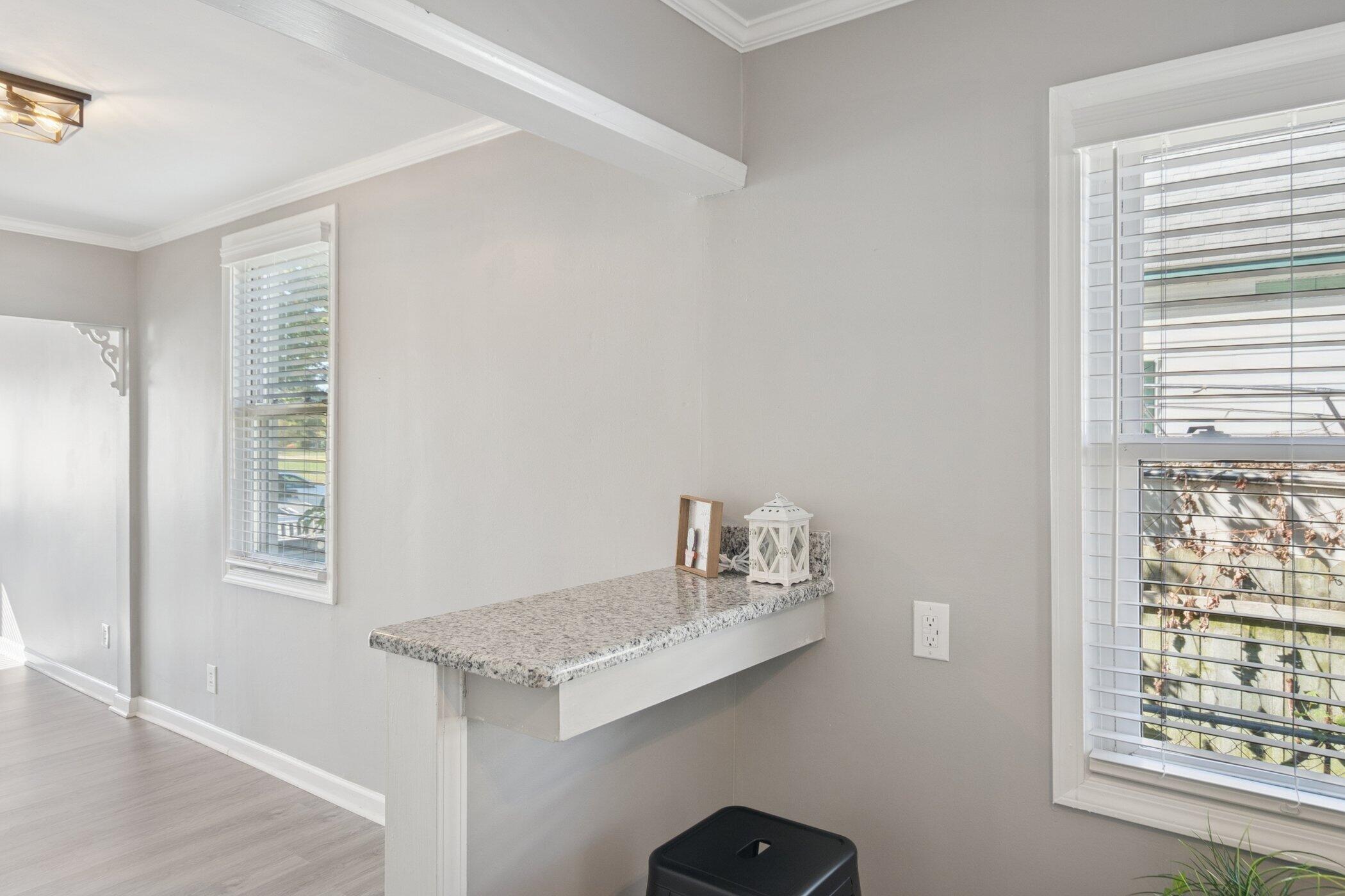 23730 Brest Taylor, MI 48180 - Photo 20 of 39 BrestSnackBar