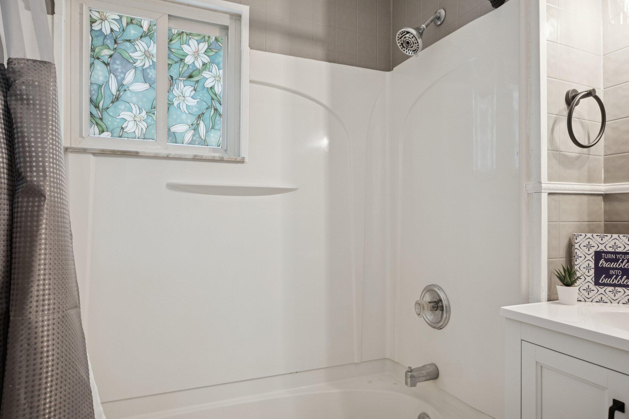 23730 Brest Taylor, MI 48180 - Photo 24 of 39 BrestBath3