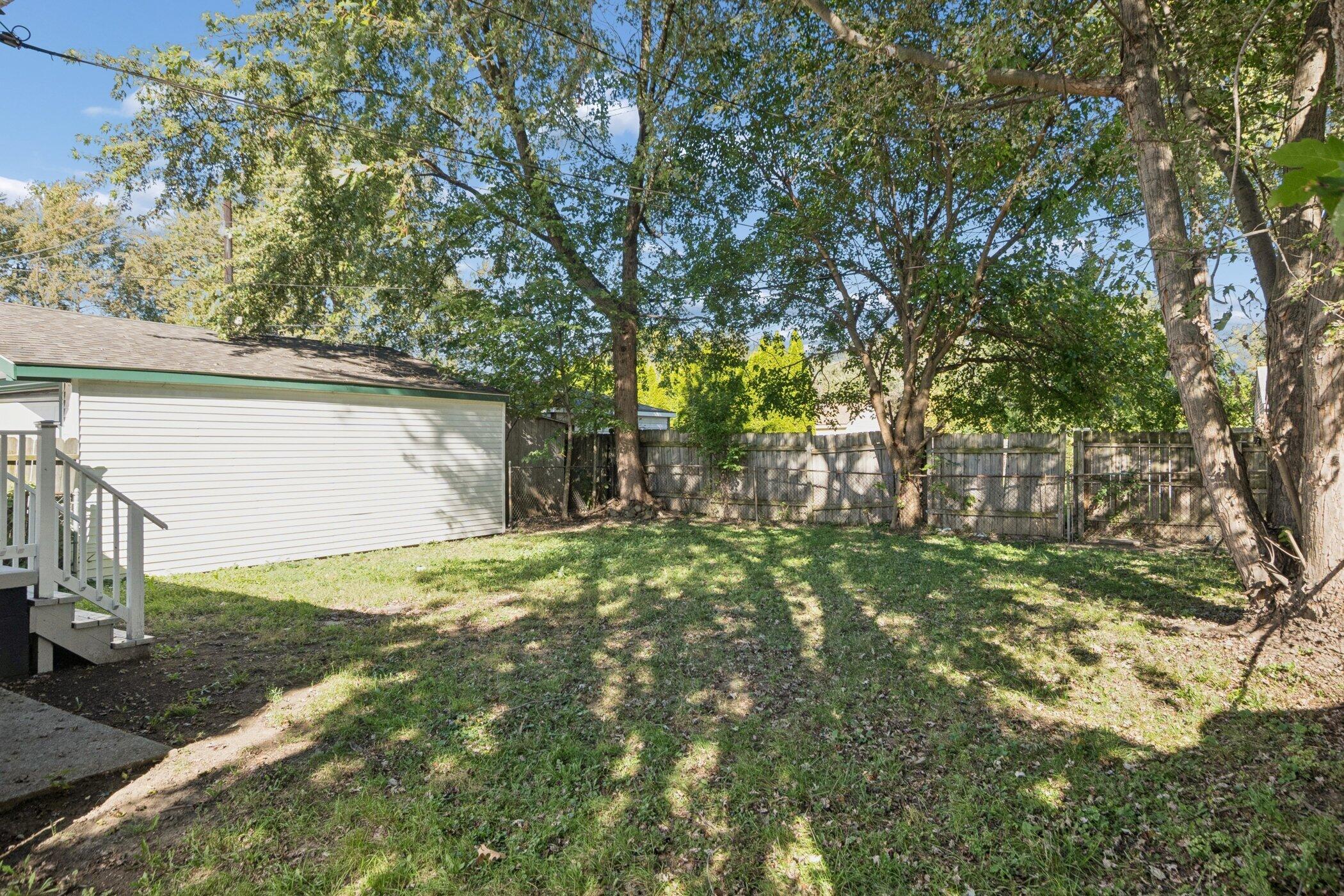 23730 Brest Taylor, MI 48180 - Photo 35 of 39 Brestbackyard