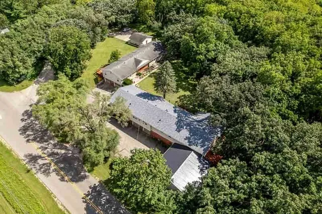 $700,000 | 1712 Manchester Street, South Beloit, IL 61080