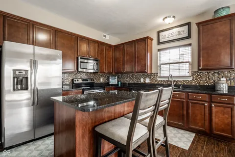 $392,500 | 6046 Easy Lane, Indianapolis, IN 46259