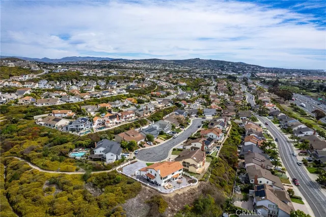 $2,499,000 | 523 Calle Baranda, San Clemente, CA 92673