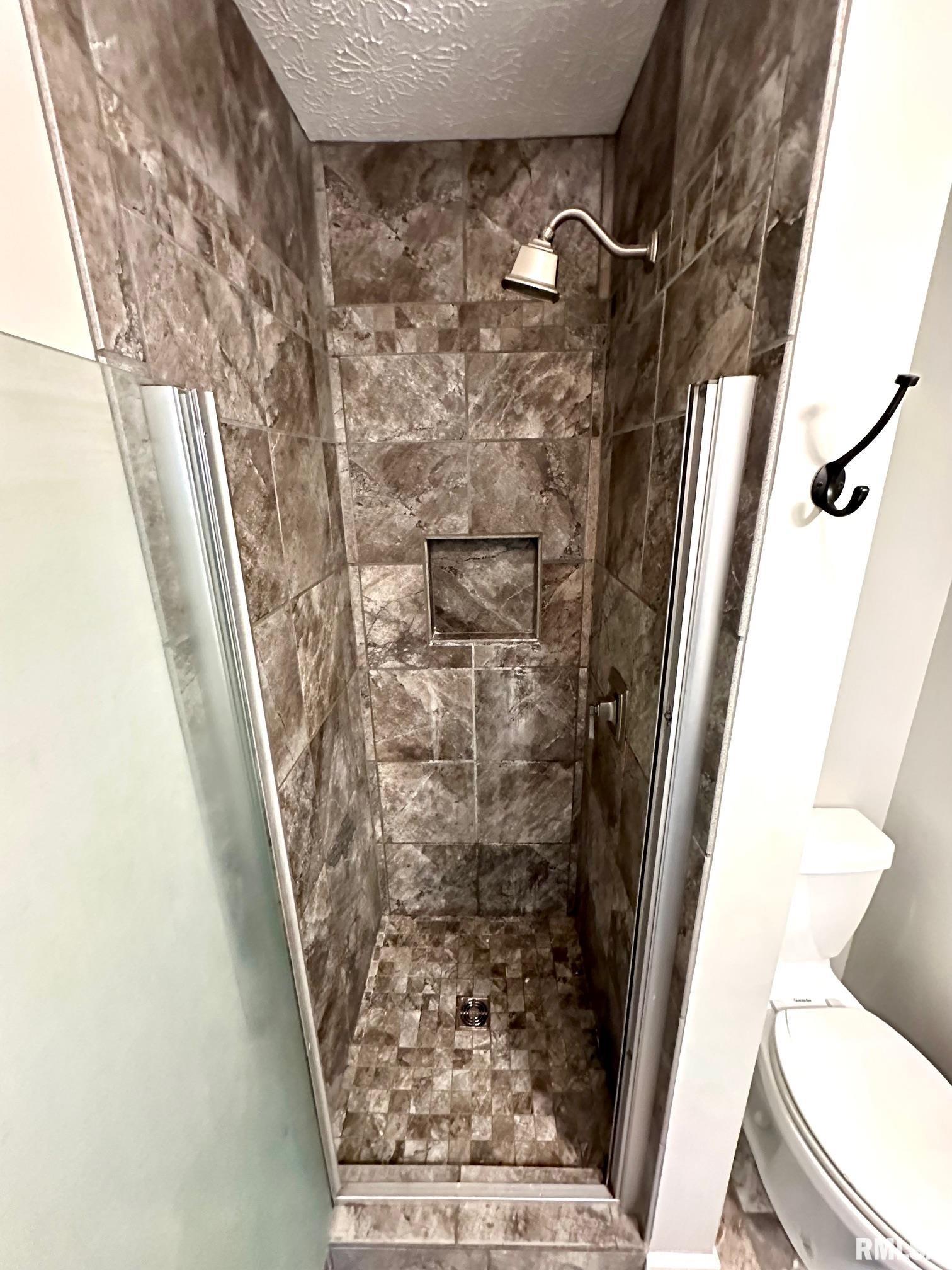 28 Jacobs Lane Jacksonville, IL 62650 - Photo 13 of 29