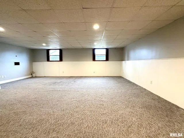 $229,900 | 28 Jacobs Lane, Jacksonville, IL 62650