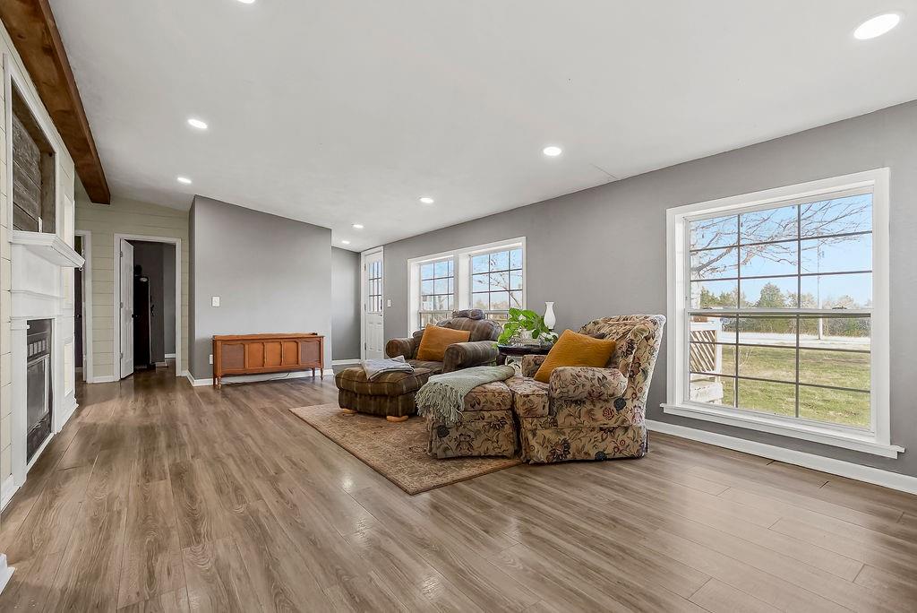 32809 Northeast Norton Road Garnett, KS 66032 - Photo 8 of 44