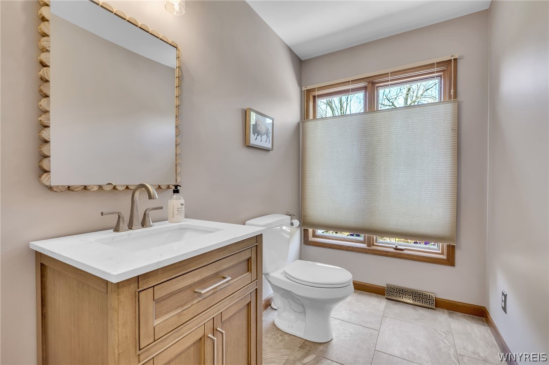 4789 Shimerville Road Clarence, NY 14031 - Photo 22 of 50 1st floor powder room