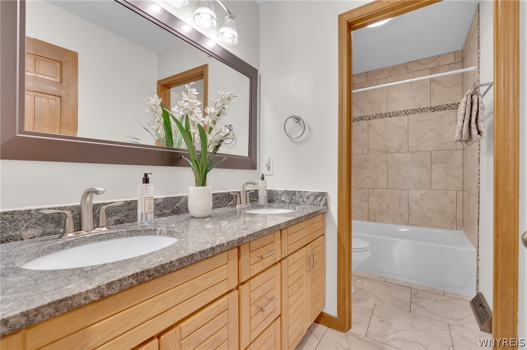 4789 Shimerville Road Clarence, NY 14031 - Photo 37 of 50 Upper hall bath