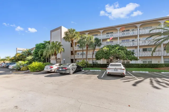 $193,000 | 3204 Portofino Point, Unit H2, Coconut Creek, FL 33066