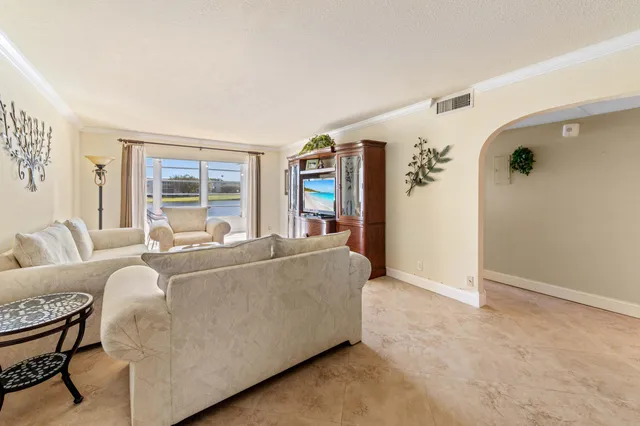 $193,000 | 3204 Portofino Point, Unit H2, Coconut Creek, FL 33066