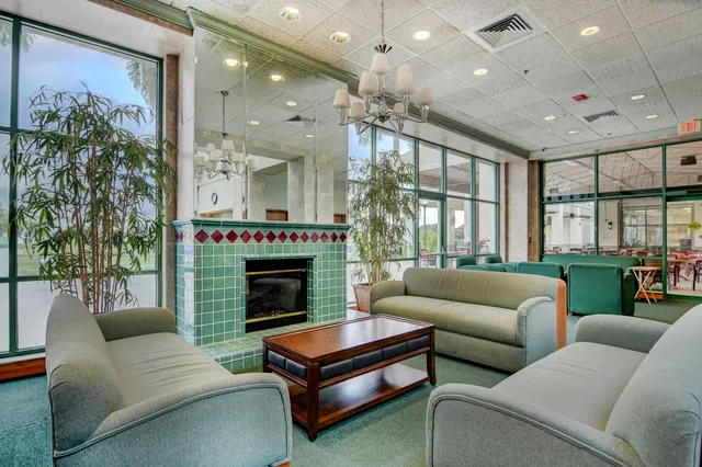 $193,000 | 3204 Portofino Point, Unit H2, Coconut Creek, FL 33066