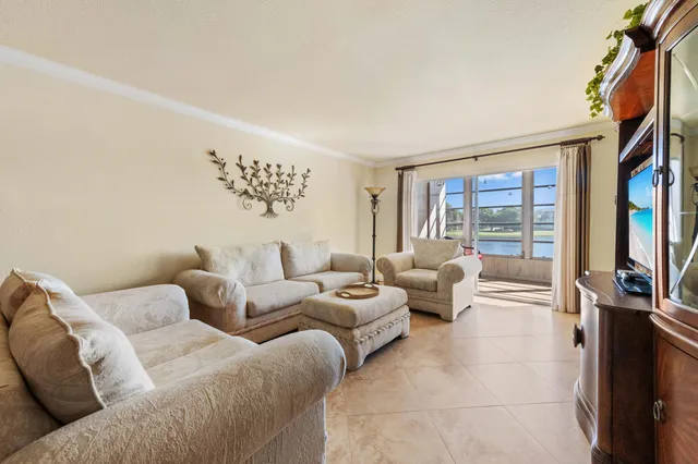 $193,000 | 3204 Portofino Point, Unit H2, Coconut Creek, FL 33066