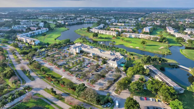 $193,000 | 3204 Portofino Point, Unit H2, Coconut Creek, FL 33066