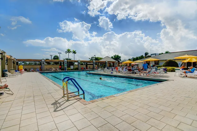 $193,000 | 3204 Portofino Point, Unit H2, Coconut Creek, FL 33066