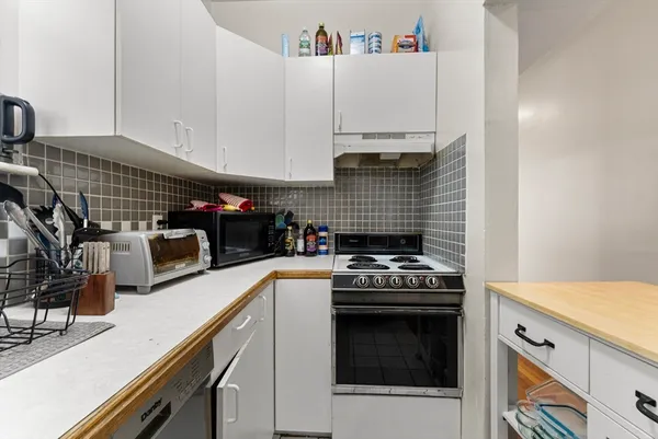 $669,000 | 63 Longwood Avenue, Unit 2, Brookline, MA 02446