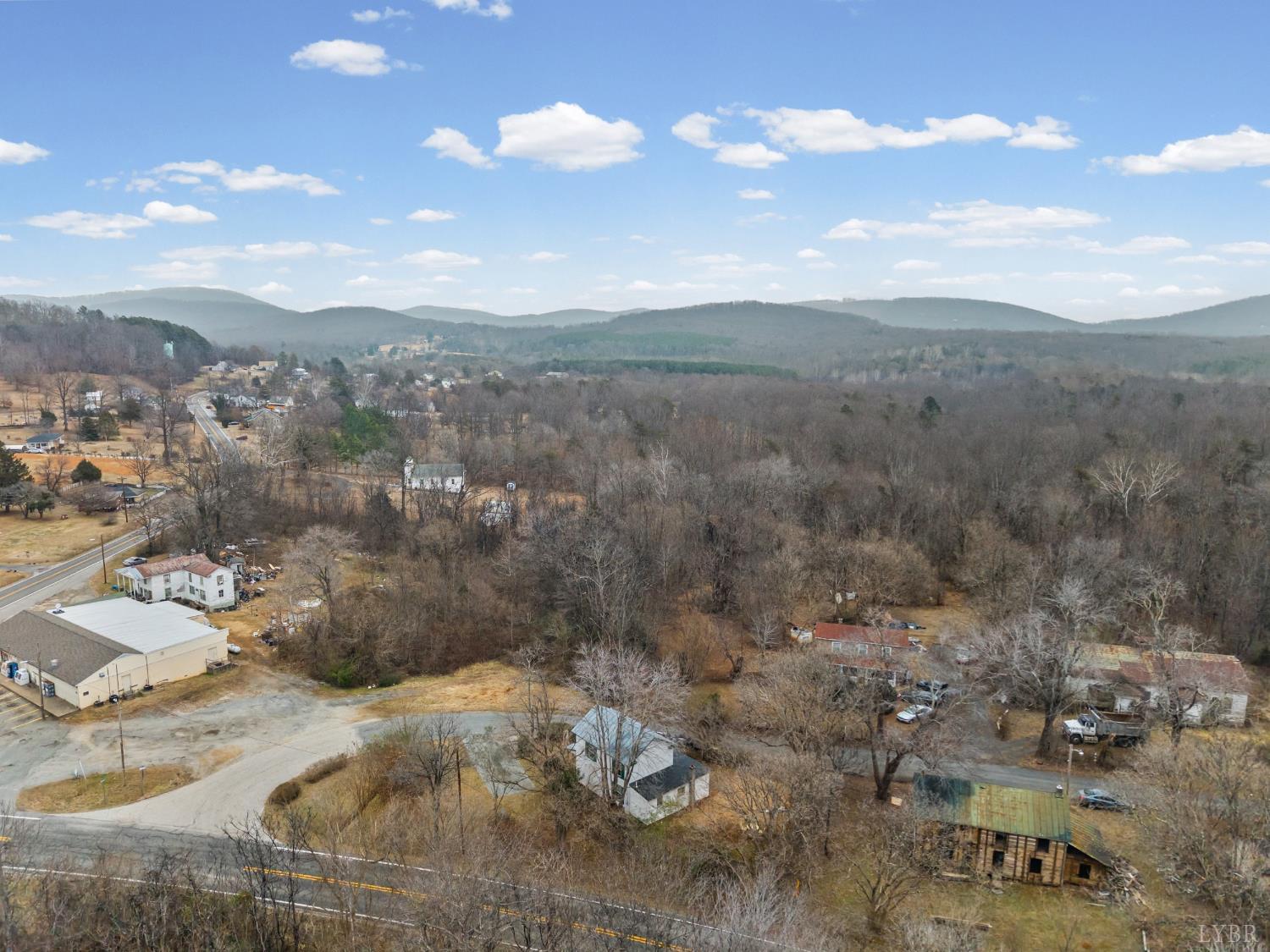 26 Braddock Lane Shipman, VA 22971 - Photo 35 of 37 a view of a city