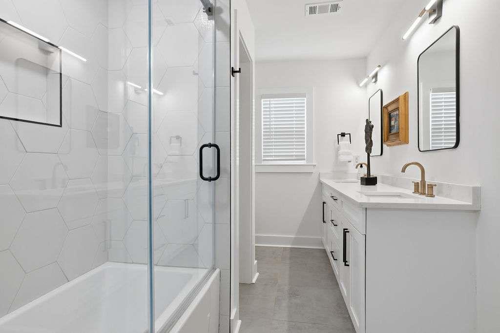 6093 Shadburn Ferry Road Buford, GA 30518 - Photo 40 of 67