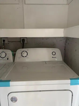 $2,300 | 18840 Northwest 57th Avenue, Unit 301, Hialeah, FL 33015