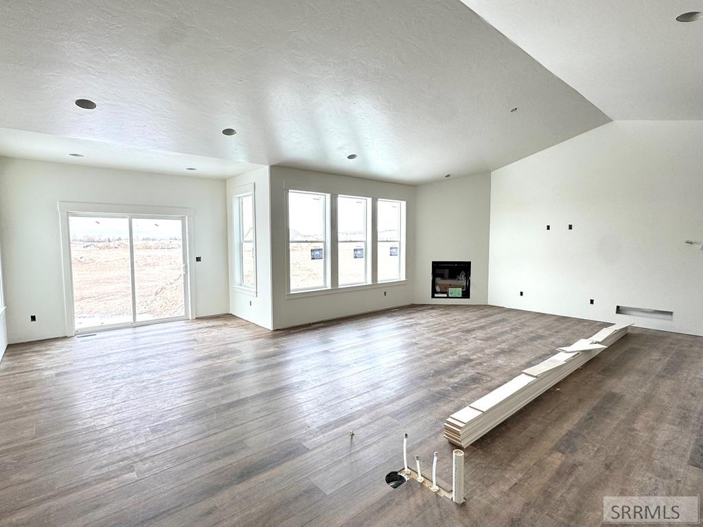 1726 Twilight Road Rexburg, ID 83440 - Photo 4 of 29 Living Room
