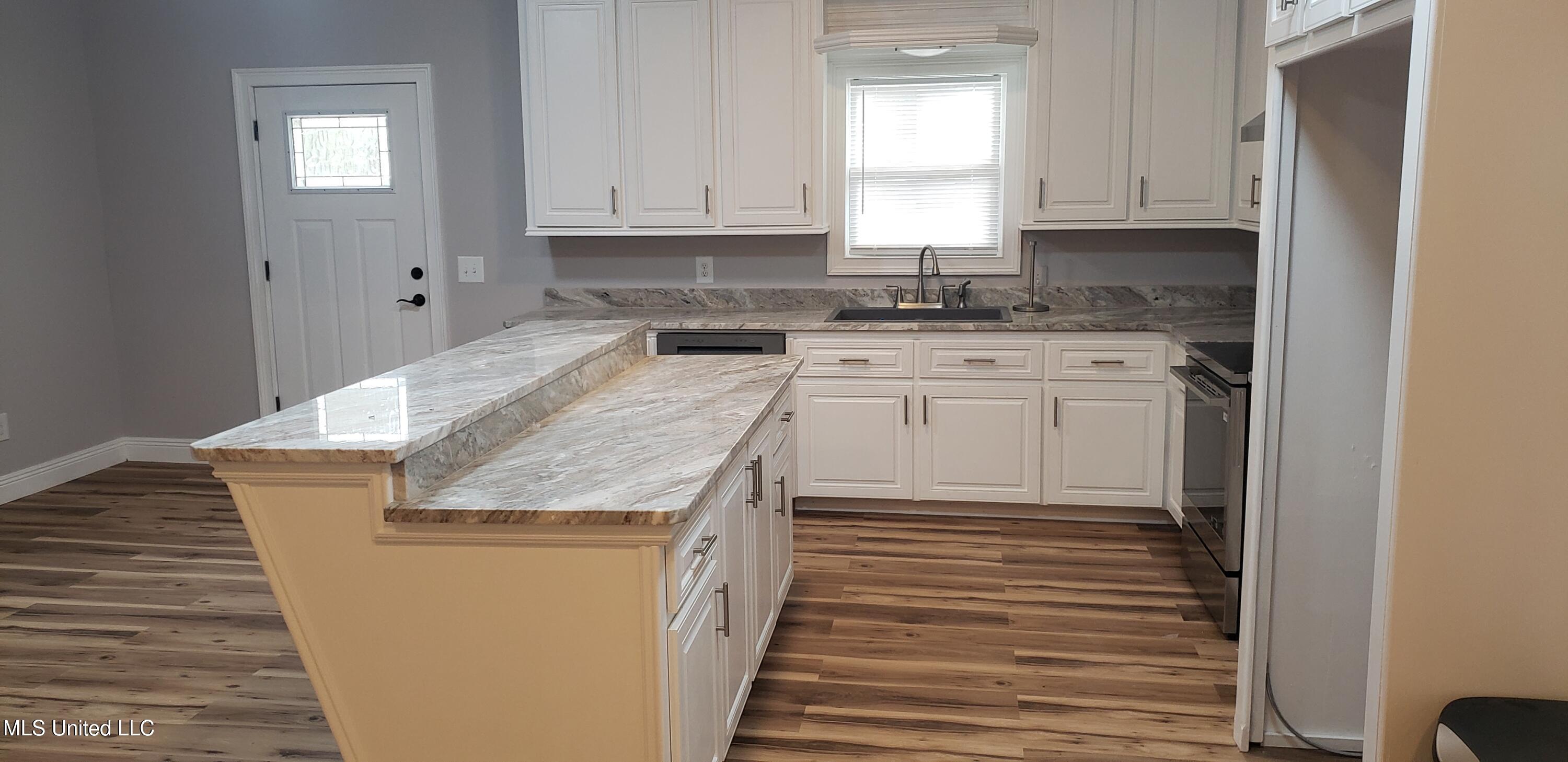 2096 North Topisaw Road Ruth, MS 39662 - Photo 10 of 18 Kitchen/Dinning room view