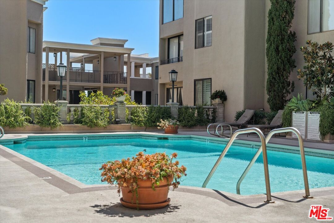 8455 Fountain Avenue, Unit 412 West Hollywood, CA 90069 - Photo 3 of 21 a house view with a garden space