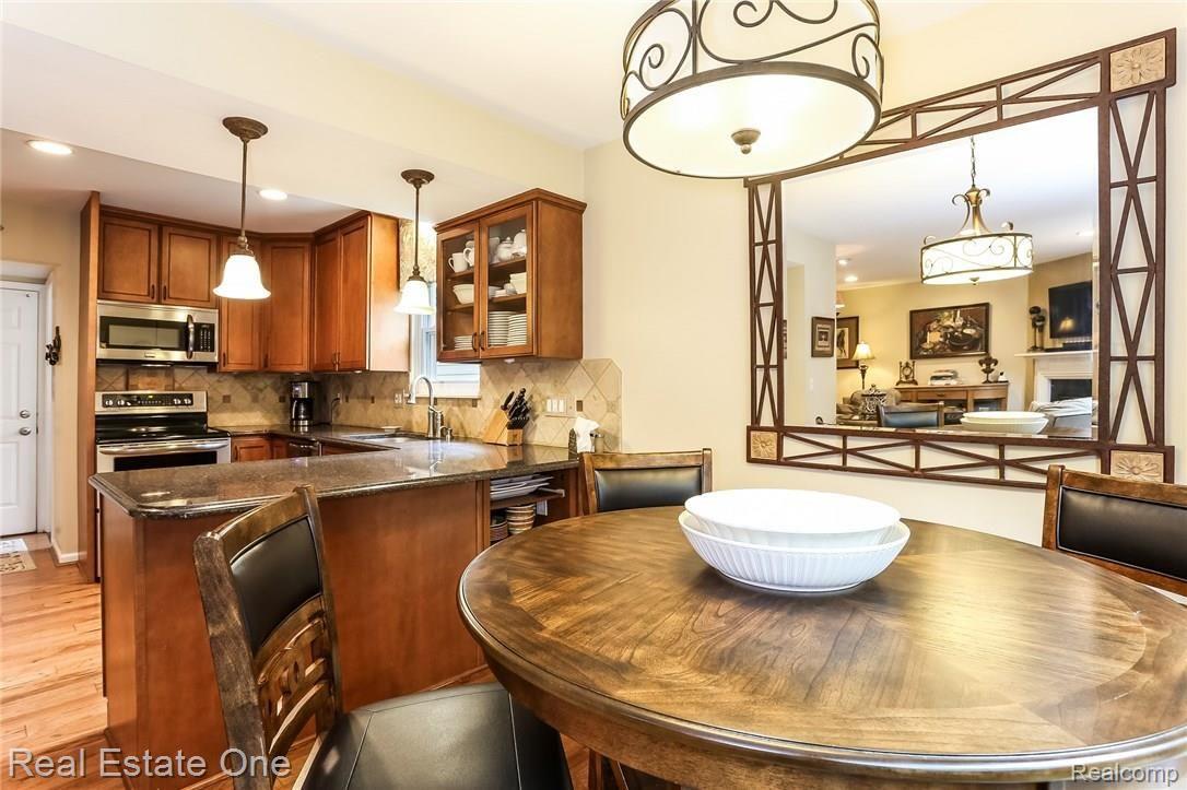 42374 Cherry Hill Road Novi, MI 48375 - Photo 9 of 40 009-Breakfast_Nook-5925799-medium.jpg