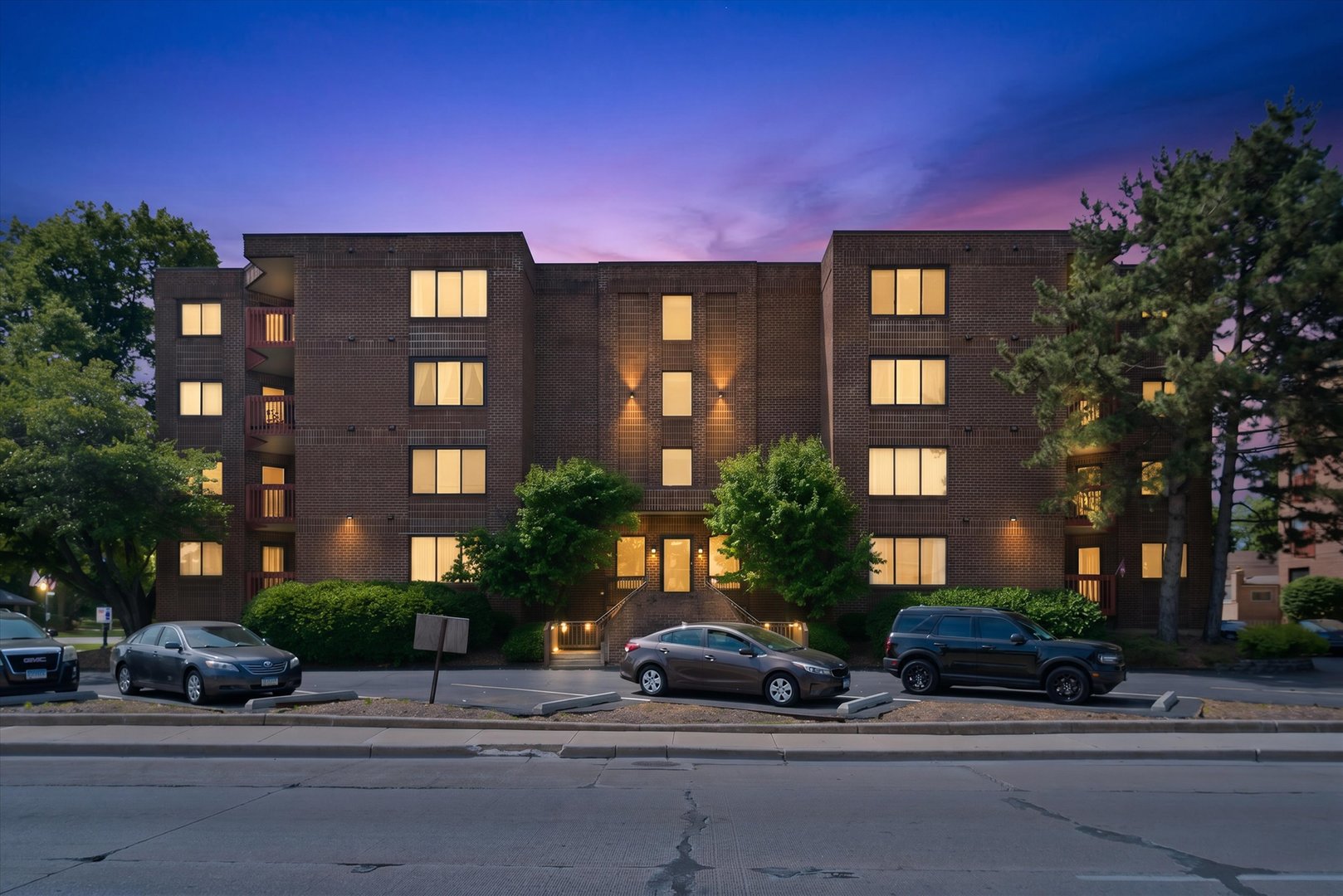 6401 Pershing Road, Unit 105 Stickney, IL 60402 - Photo 2 of 32