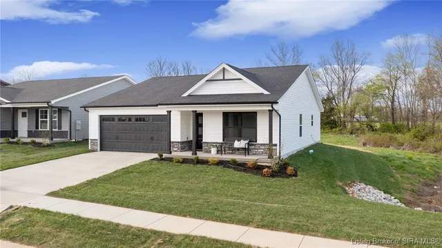 $274,900 | 5709 Harmony Wds Drive, Memphis, IN 47143