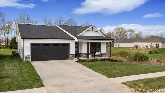 $274,900 | 5709 Harmony Wds Drive, Memphis, IN 47143