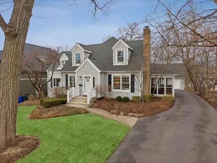 $985,000 | 692 Chidester Avenue, Glen Ellyn, IL 60137
