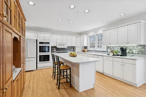 $985,000 | 692 Chidester Avenue, Glen Ellyn, IL 60137