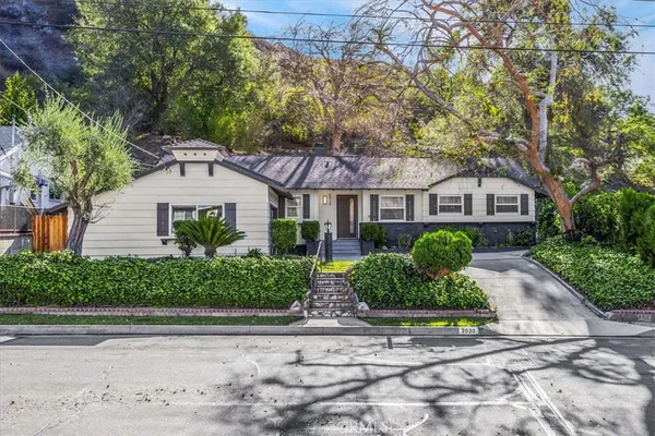 $7,500 | 2020 Oak Valley Road, Glendale, CA 91208