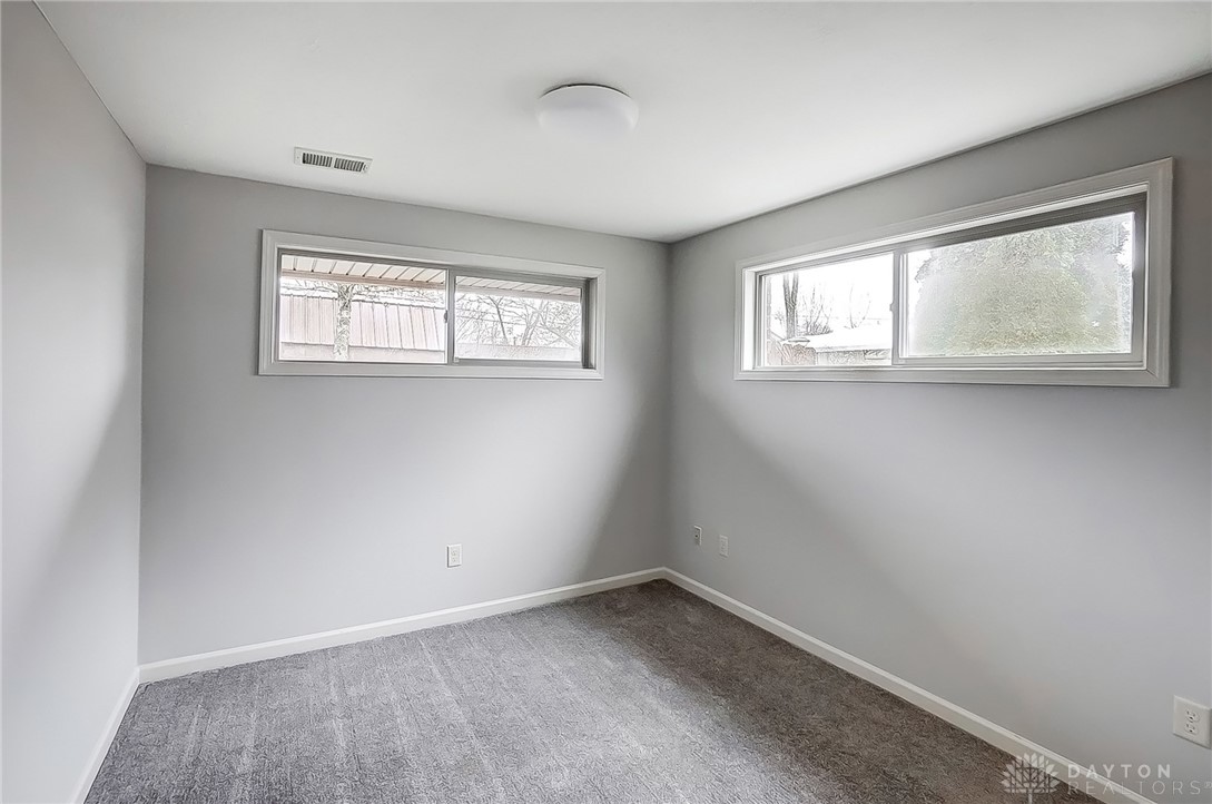 5870 Beth Road Dayton, OH 45424 - Photo 11 of 31 Gallery Image 11