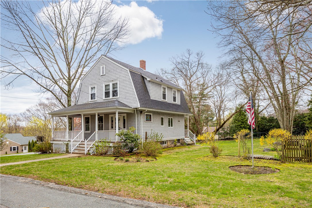 44 Goodwin Street Warwick, RI 02818 - Photo 3 of 36 Gallery Image 3