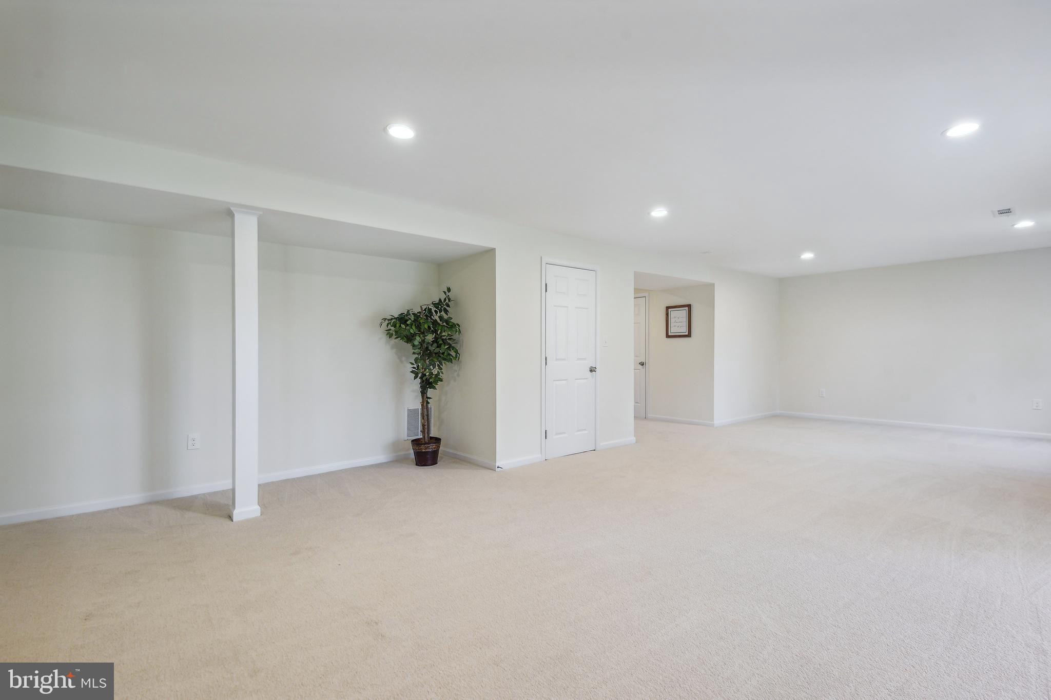 14629 Silverstone Drive Silver Spring, MD 20905 - Photo 31 of 48