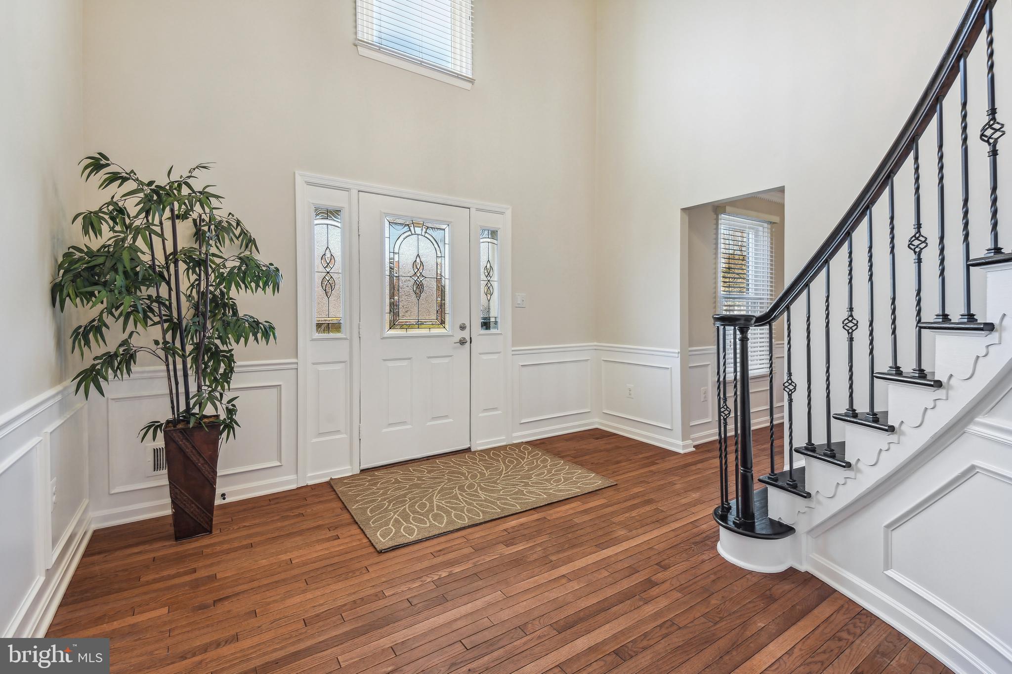 14629 Silverstone Drive Silver Spring, MD 20905 - Photo 4 of 48