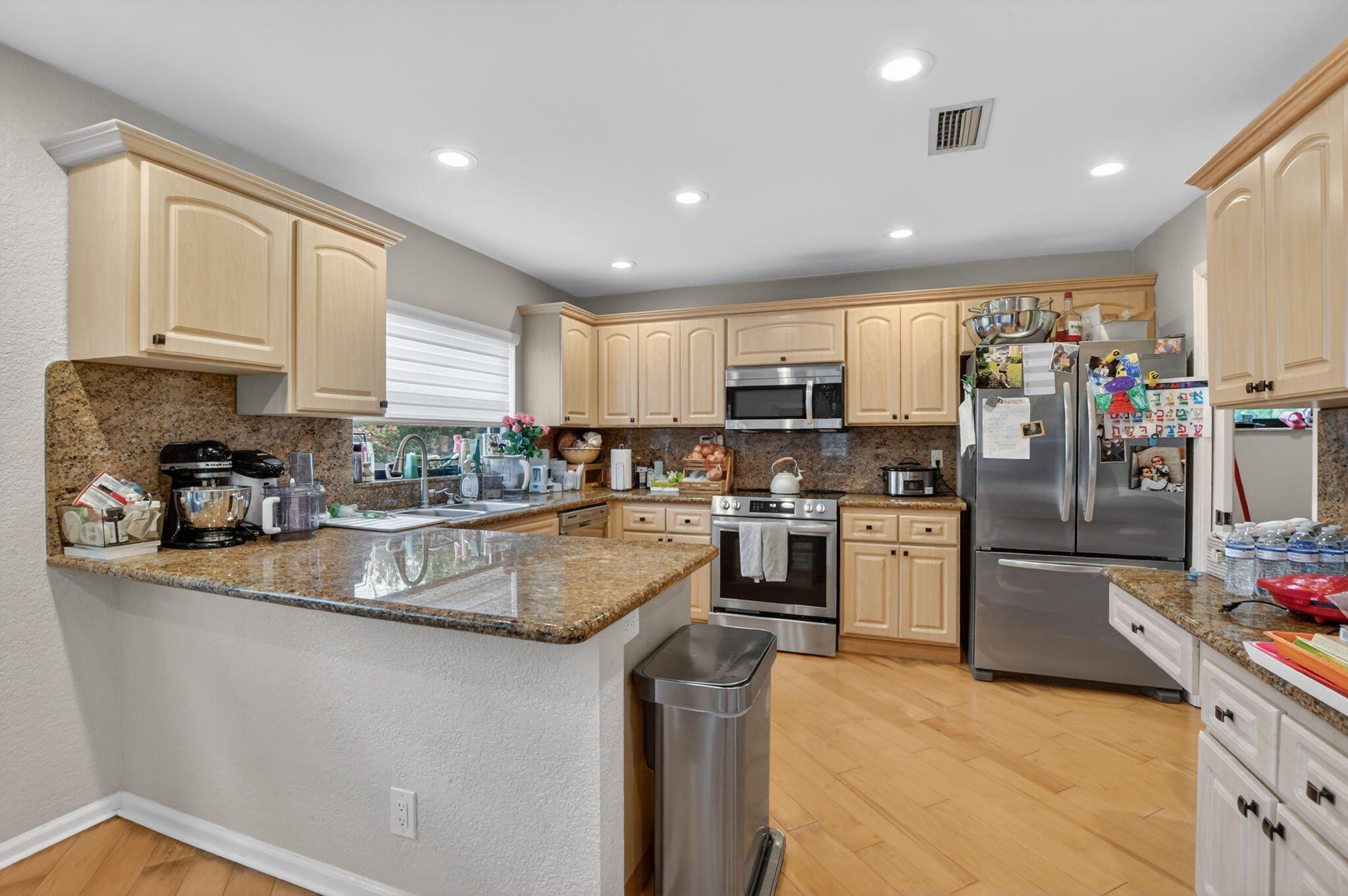 10065 Camelback Lane Boca Raton, FL 33498 - Photo 13 of 48 27-web-or-mls-DSC_2337