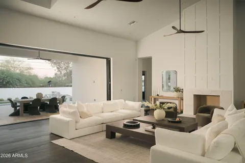 $5,994,998 | 10229 North 64th Street, Paradise Valley, AZ 85253