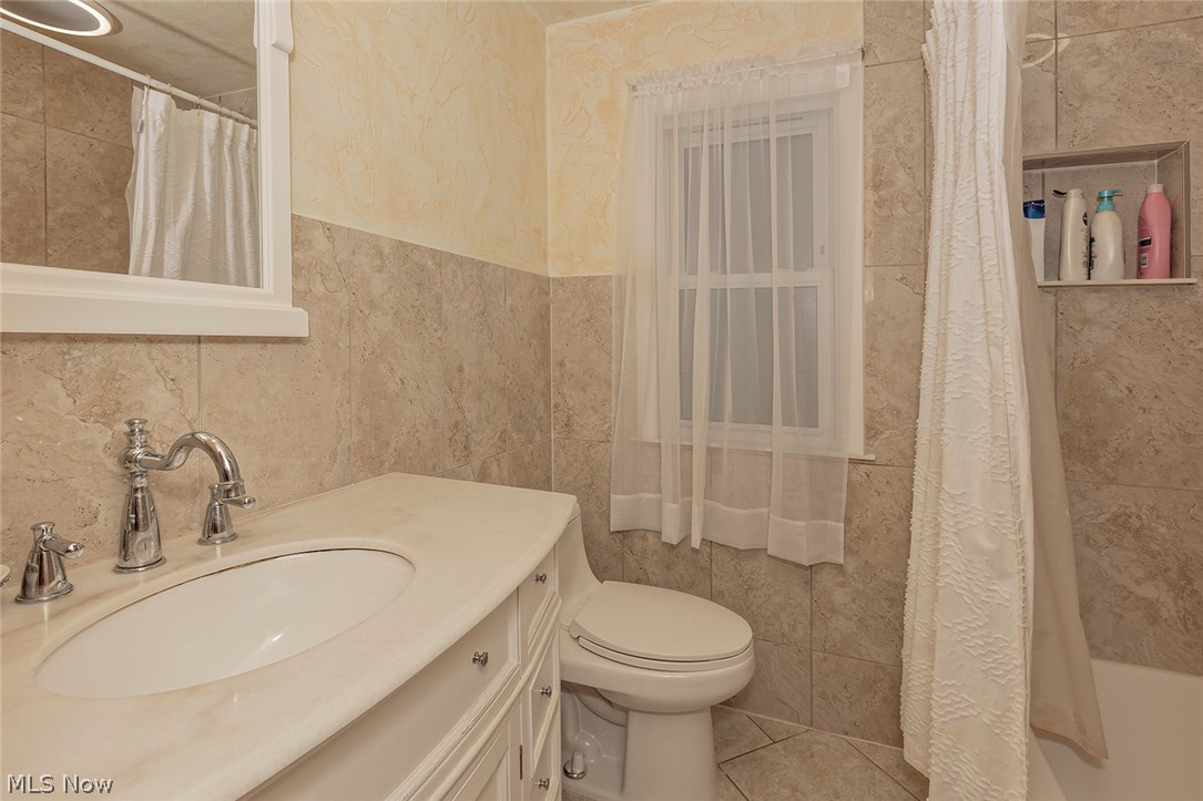 1345 Haverston Road Lyndhurst, OH 44124 - Photo 23 of 35 Gallery Image 23