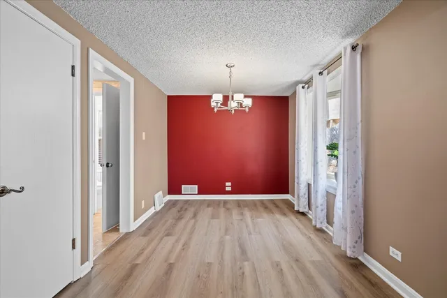 $2,100 | 11051 South Avenue D, Chicago, IL 60617